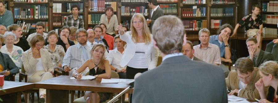Bild-Lesesaal-Blick-ins-Publikum2